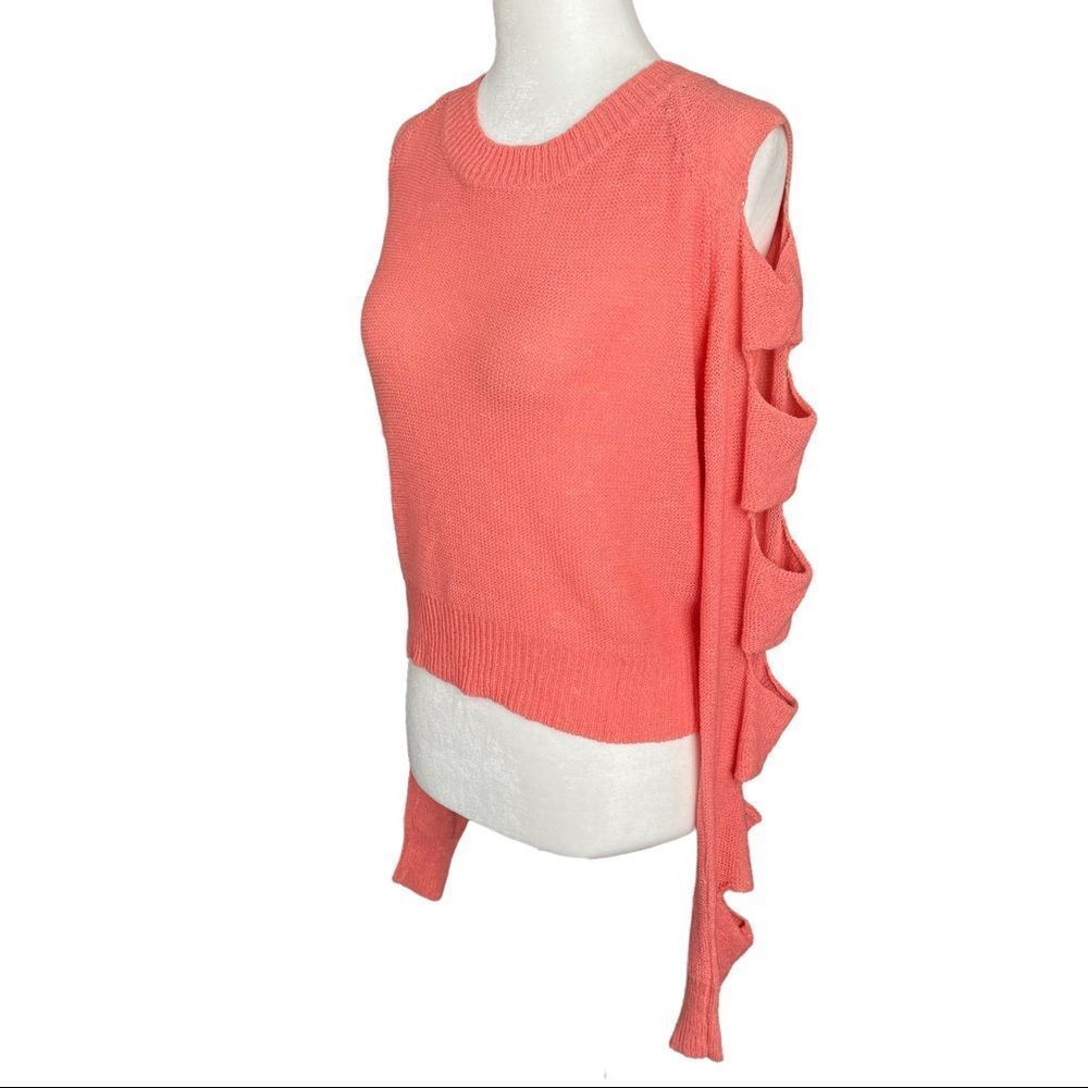 Solemio Los Angeles Coral V-Neck Cutout Long Sleeve Round Neck Sweater